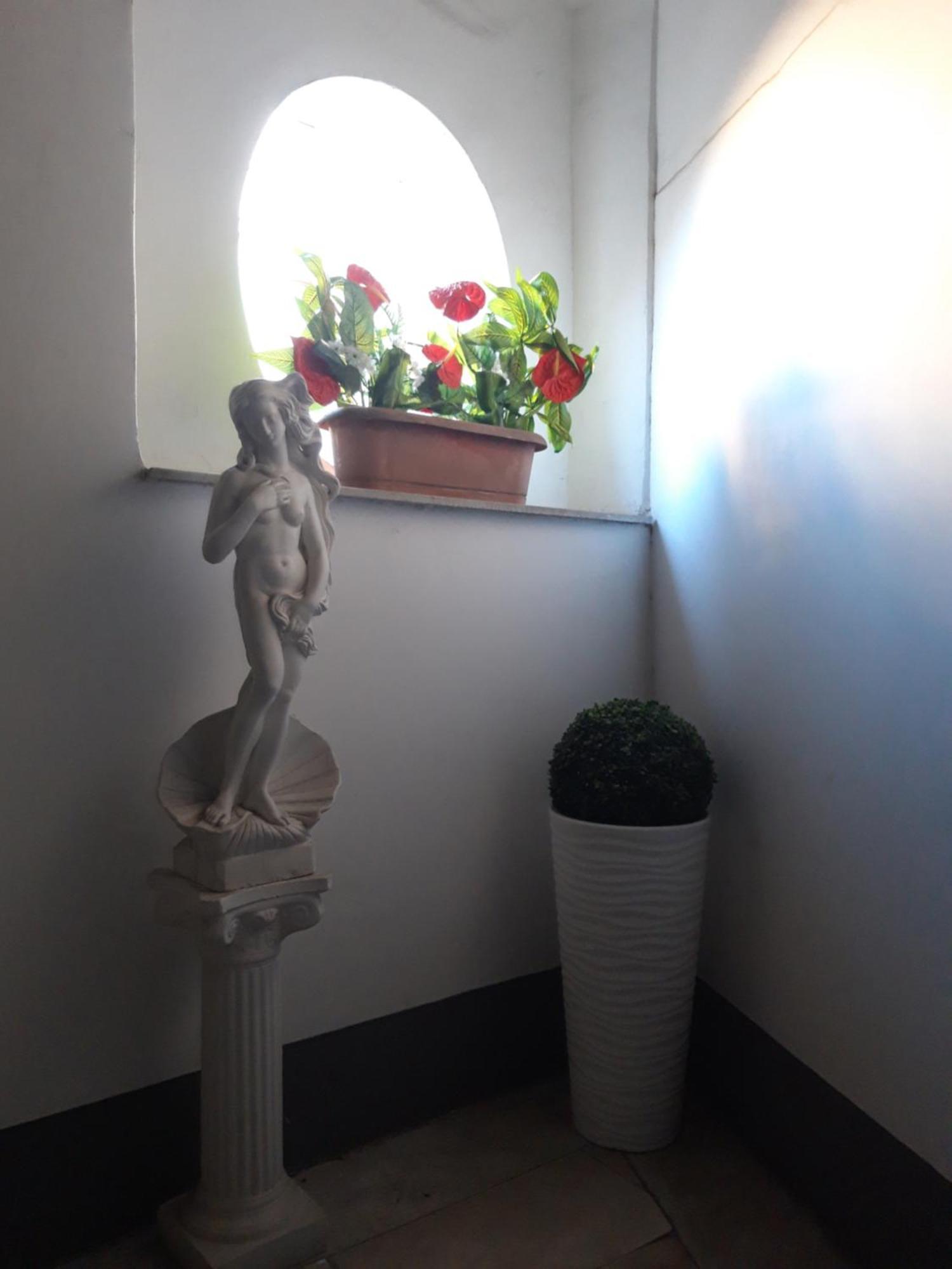 La Dimora Di Dora Apartment Napoli Ngoại thất bức ảnh